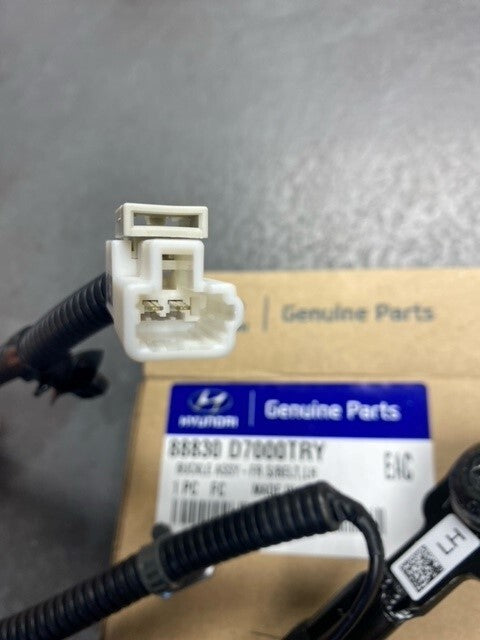 Hyundai Tucson Front Seatbelt Buckle 88830D7000
