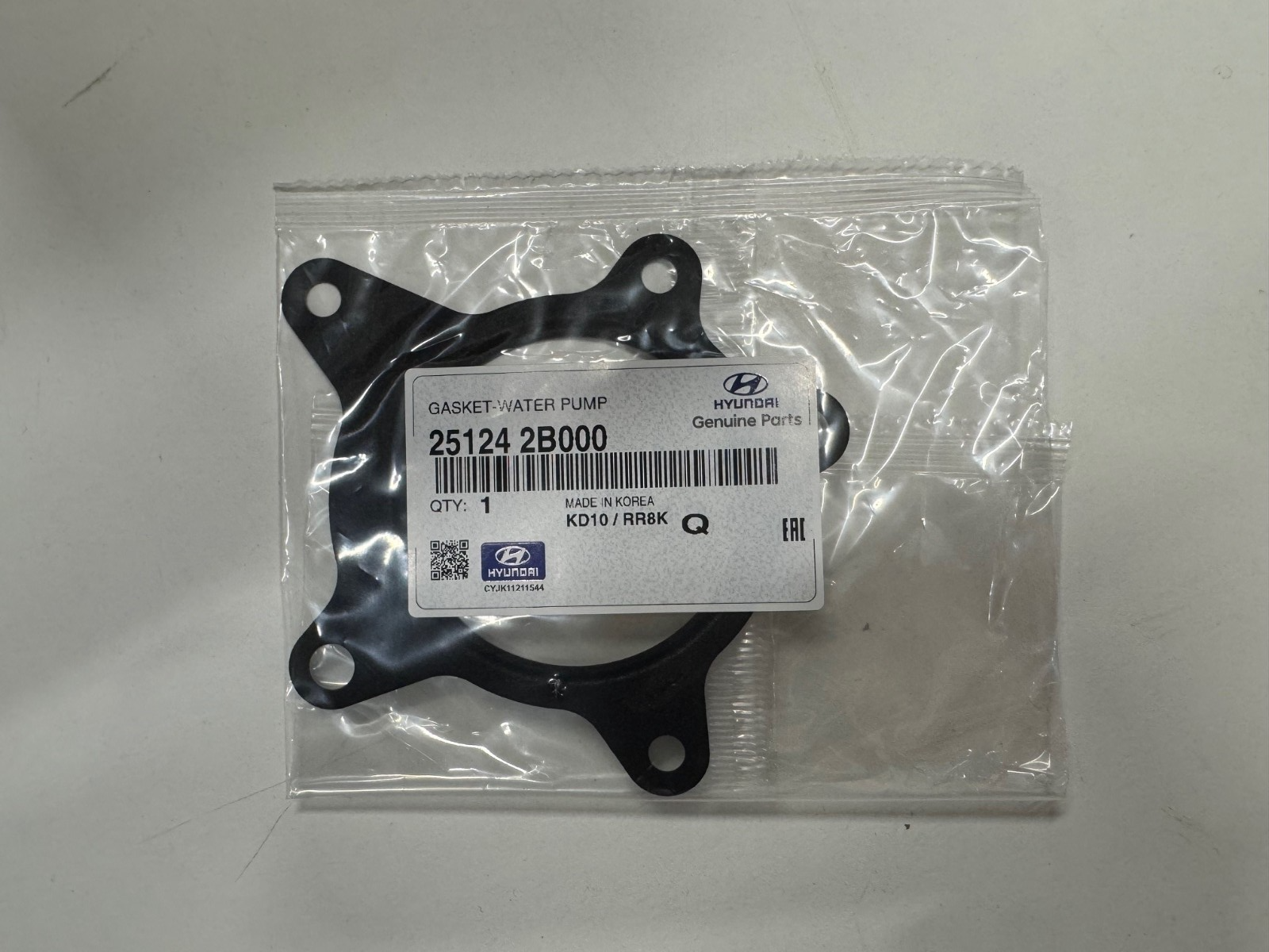 Hyundai Water Pump And Gasket 251002B700