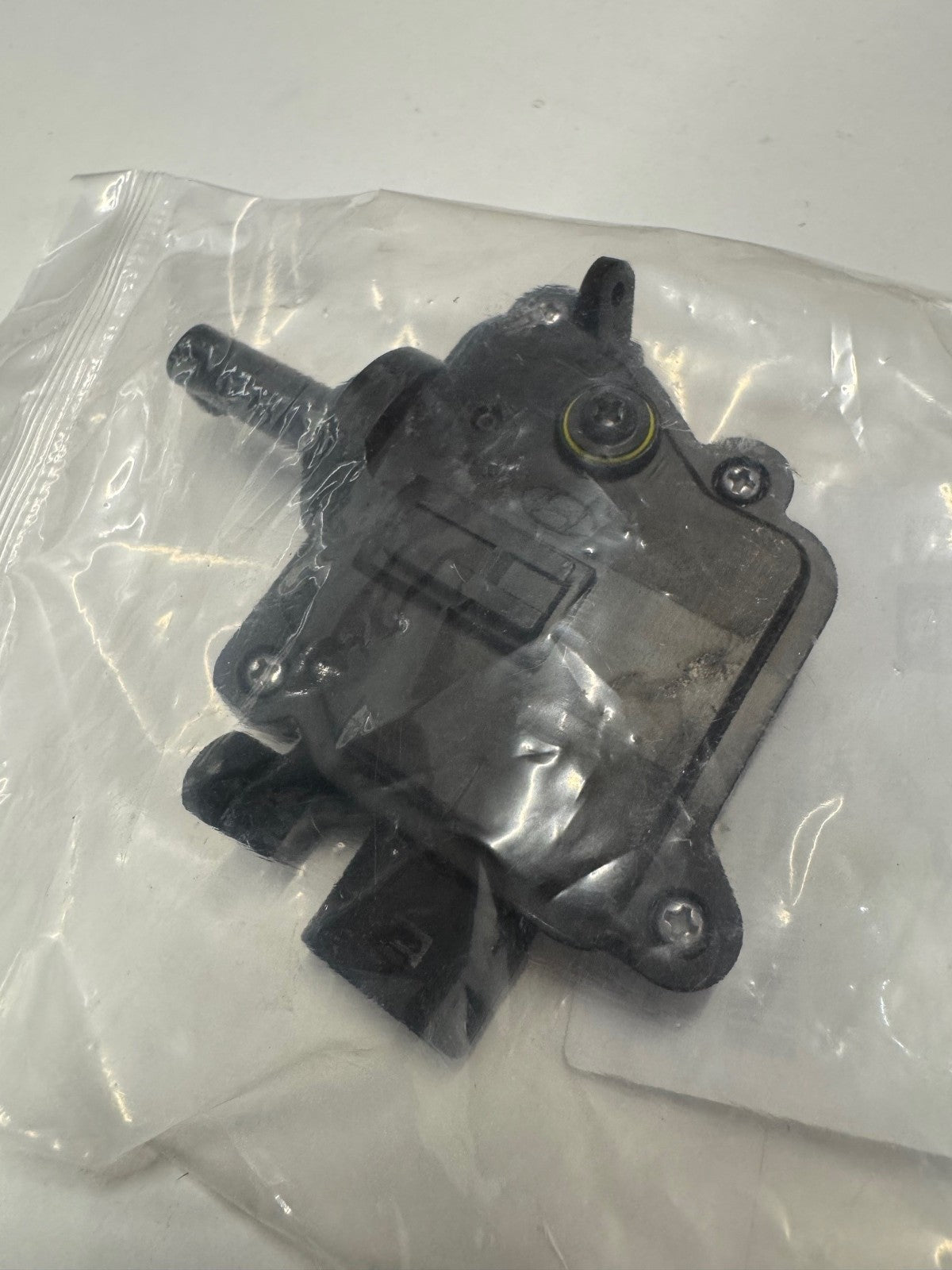 Hyundai Kona EV Charge Flap Actuator 81560CN001