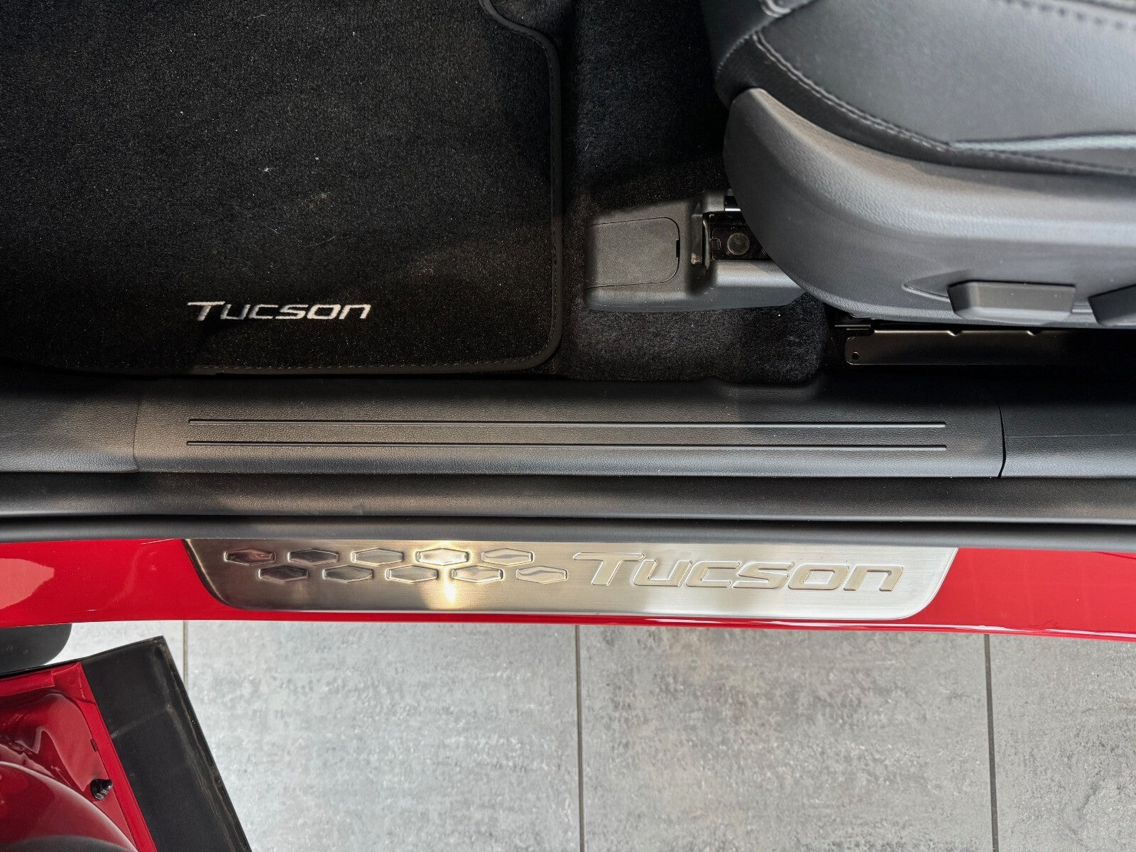 Hyundai Tucson Sill Protector Set of 2 N7450ADE01ST