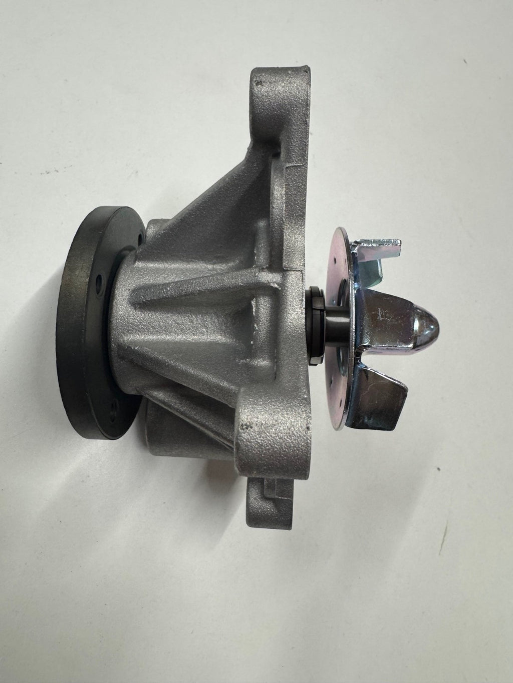 Hyundai Water Pump And Gasket 251002B700