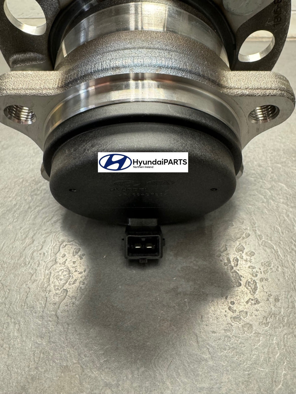 Hyundai Tucson Rear Hub and ABS Sensor 52730C1100